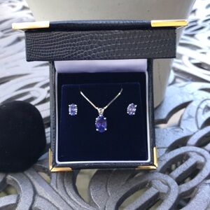 14K White Gold Tanzanite Jewelry Set Necklace and Earrings